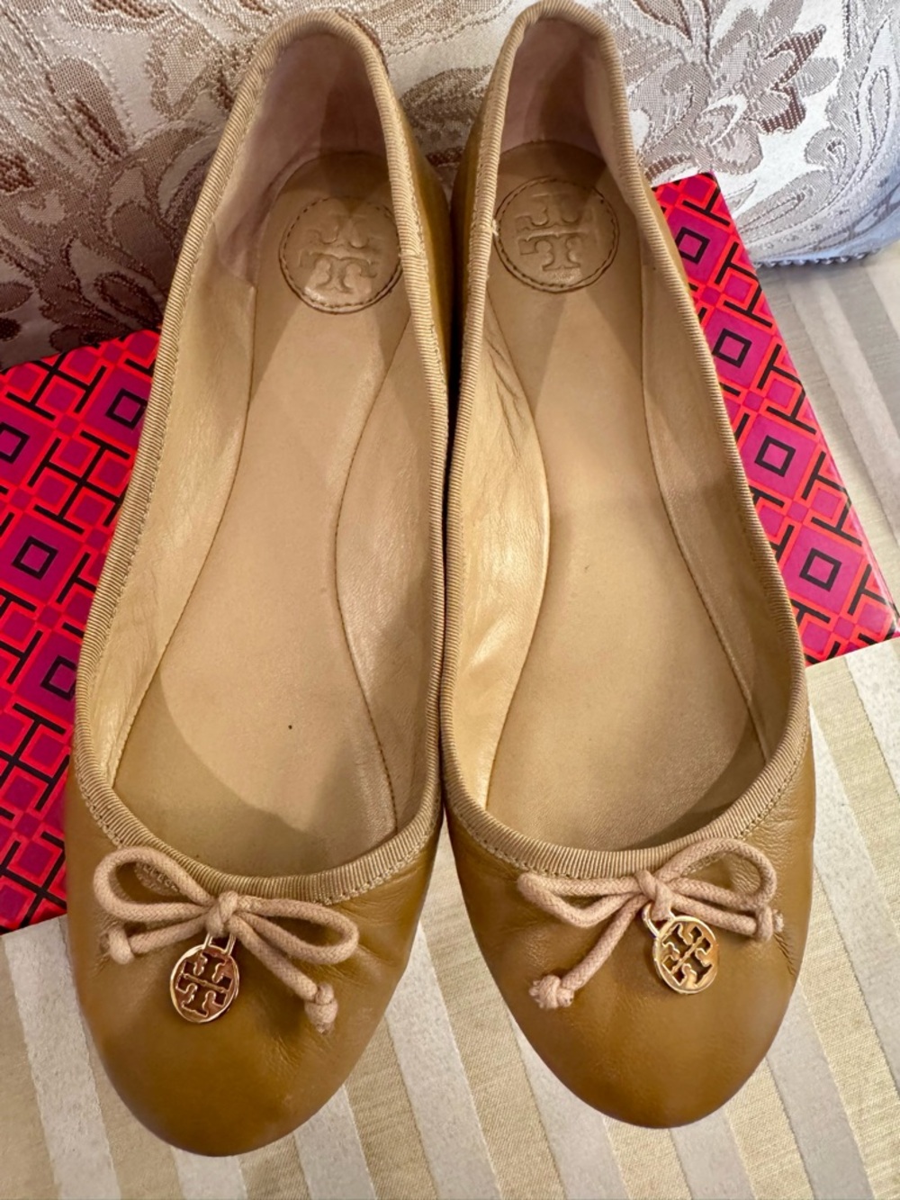 Tory Burch Caramel Leather Ballet Flats with Bow - Picture 3 of 8